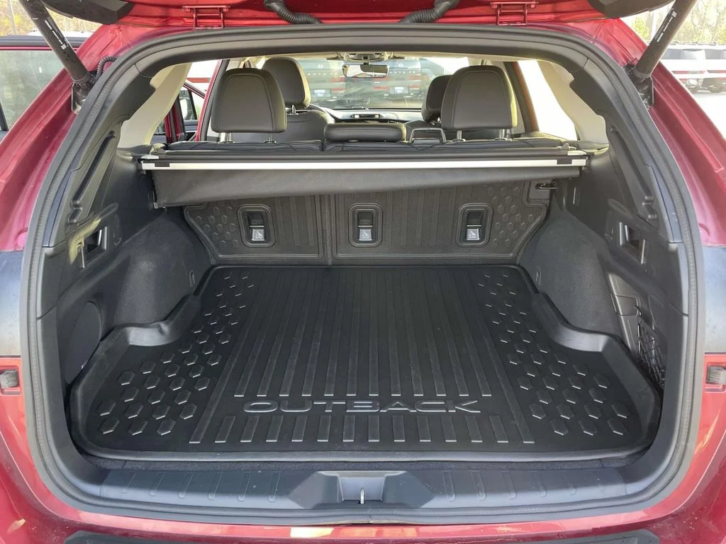 2025 Subaru Outback Limited - Photo 30