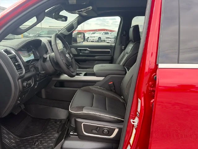 New 2027 Molten Red Pearl-Coat Exterior Paint RAM Laramie image 9