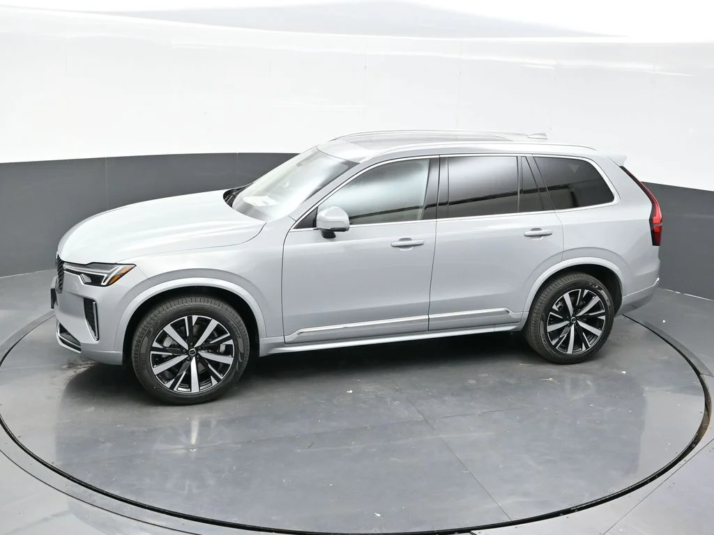 New 2026 Vapour Grey Volvo Core image 49