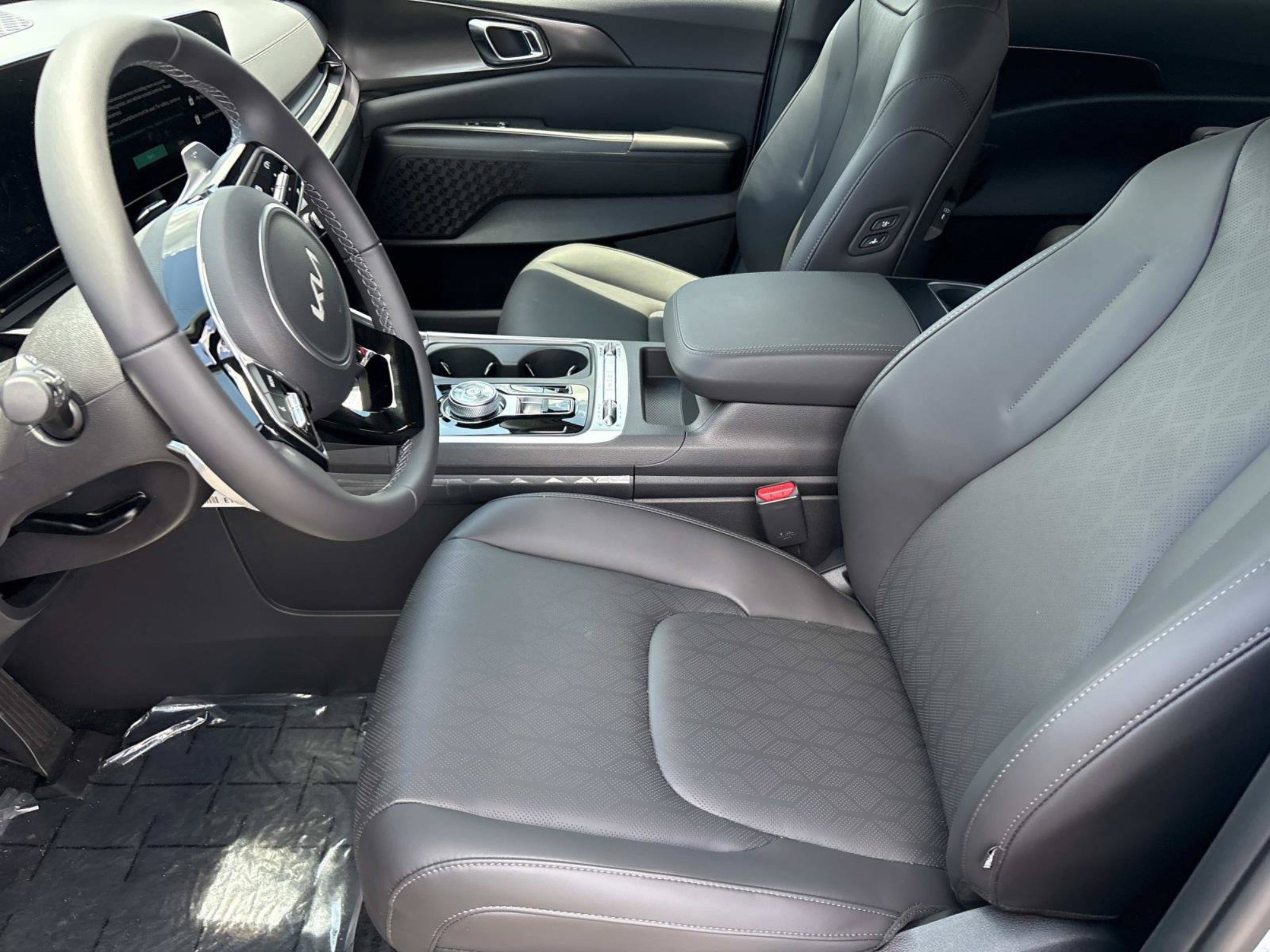 New 2026 Ceramic Silver Kia SX image 21