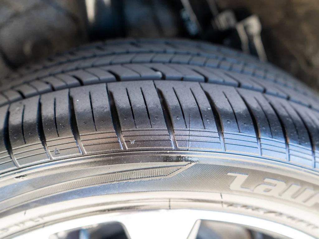 Used 2019 Black Nissan SR image 33