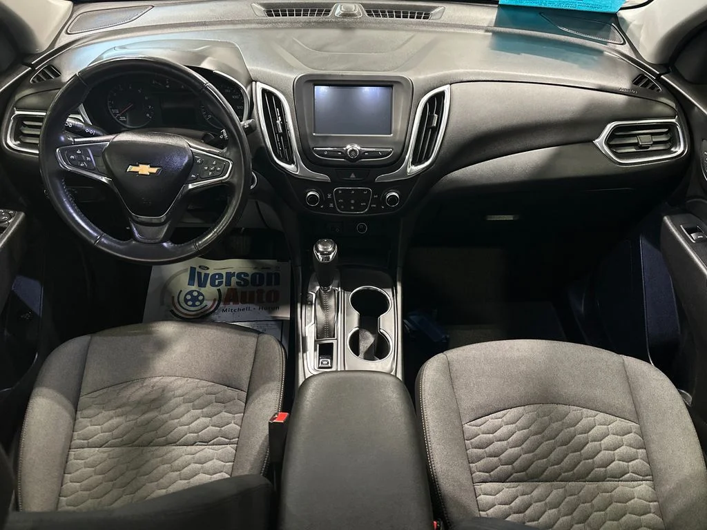 Used 2018 Red Chevrolet LT image 27