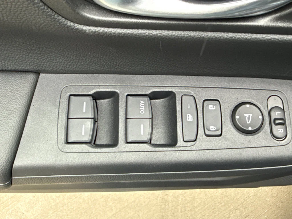 2025 Honda CR-V LX - Photo 15