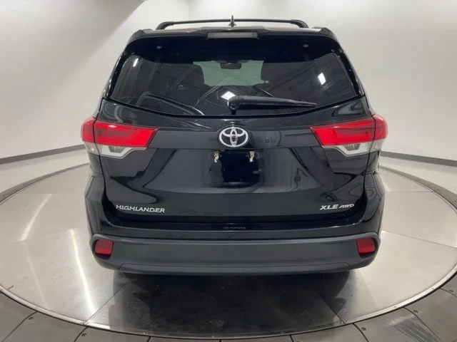 Used 2019 Black Toyota XLE image 4