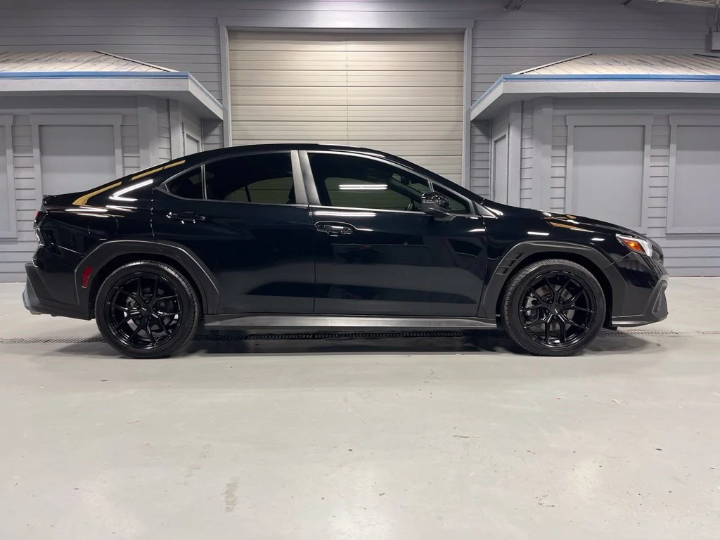 Used 2022 Crystal Black Silica Subaru Limited image 8