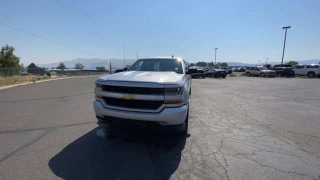 Used 2018 SILVER ICE METALLIC Chevrolet Custom image 3