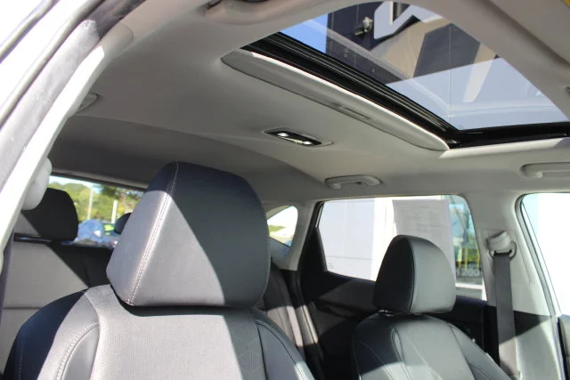 Used 2024 White Kia SX image 35
