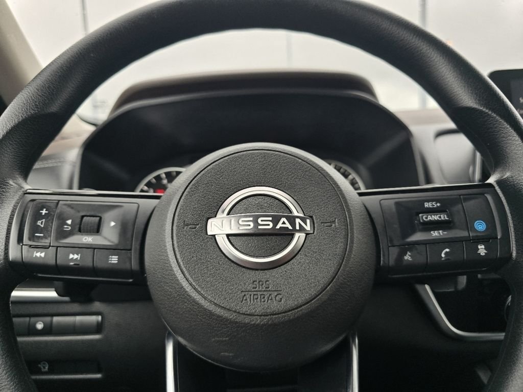 Used 2023 Gun Metallic Nissan SV image 25