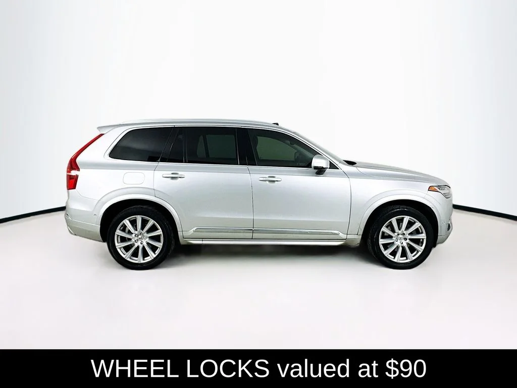 Used 2018 Bright Silver Metallic Volvo T6 Inscription image 9
