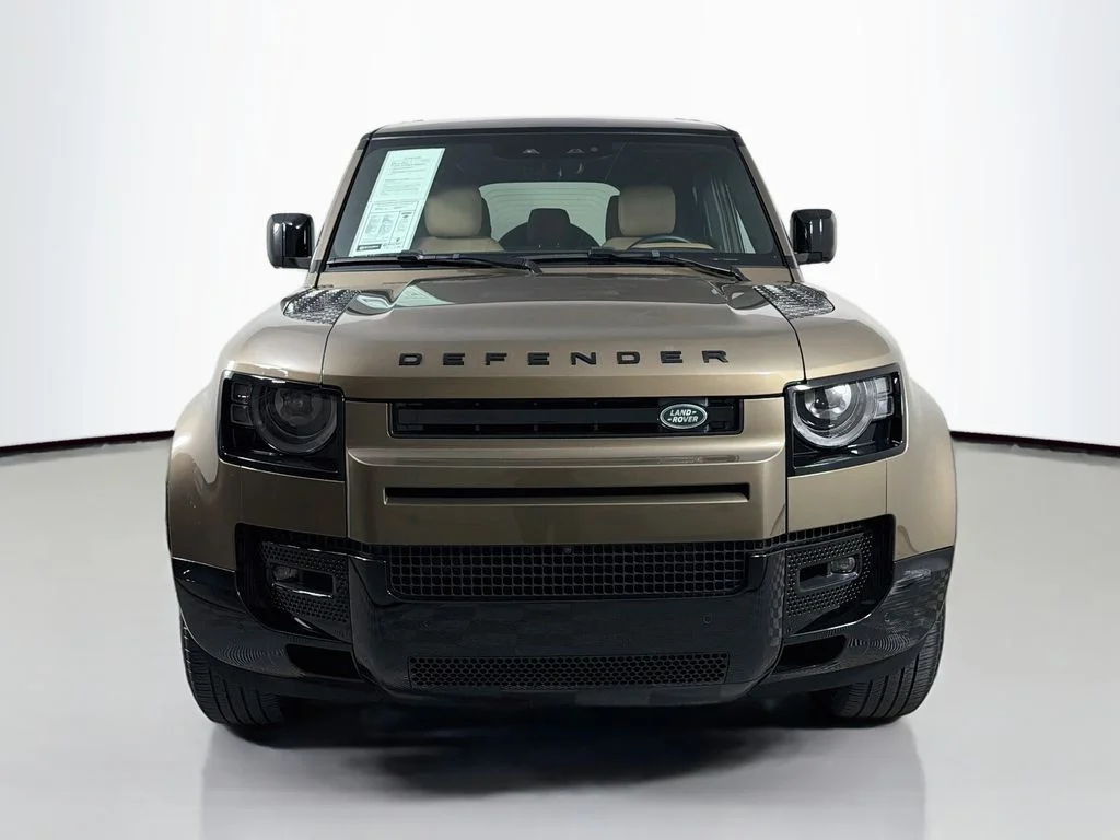 Certified Used 2025 Carpathian Grey Prem Met Land Rover X-Dynamic SE image 2