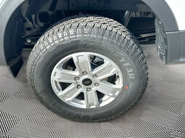 New 2026 Oxford White Ford XL image 18