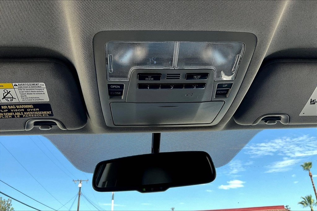 Used 2016 Gray Toyota XLE V6 image 14