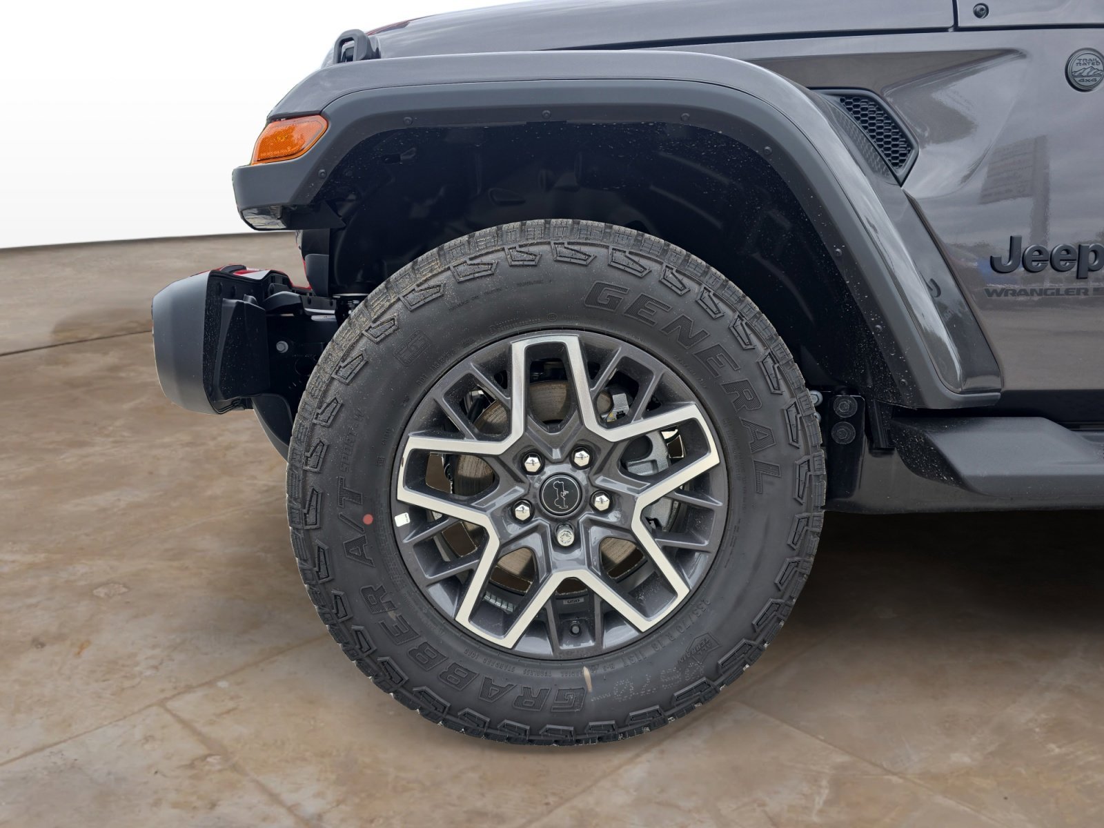 New 2026 Granite Crystal Metallic Clearcoat Jeep Sahara image 29