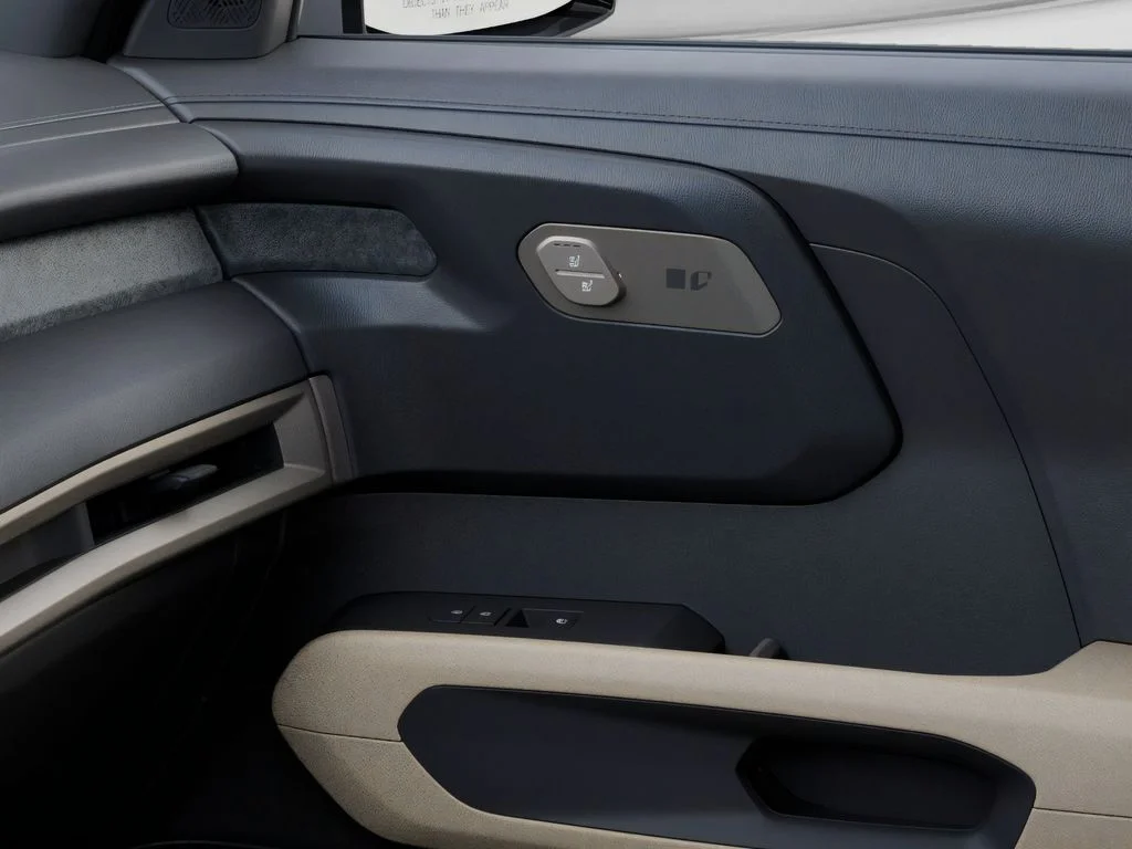 New 2027 White Kia EX image 25