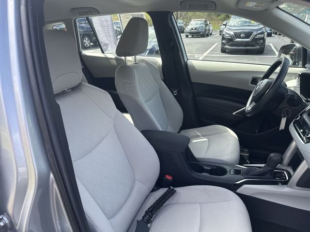 2022 Toyota Corolla Cross L - Photo 28