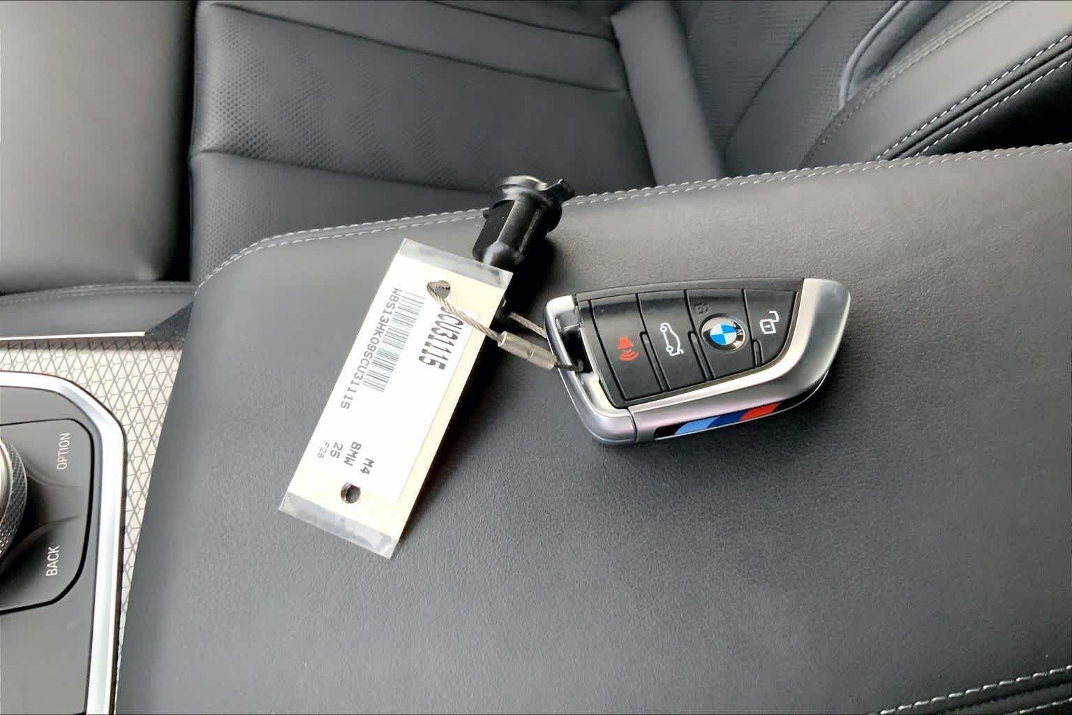Used 2025 Alpine White BMW  image 14