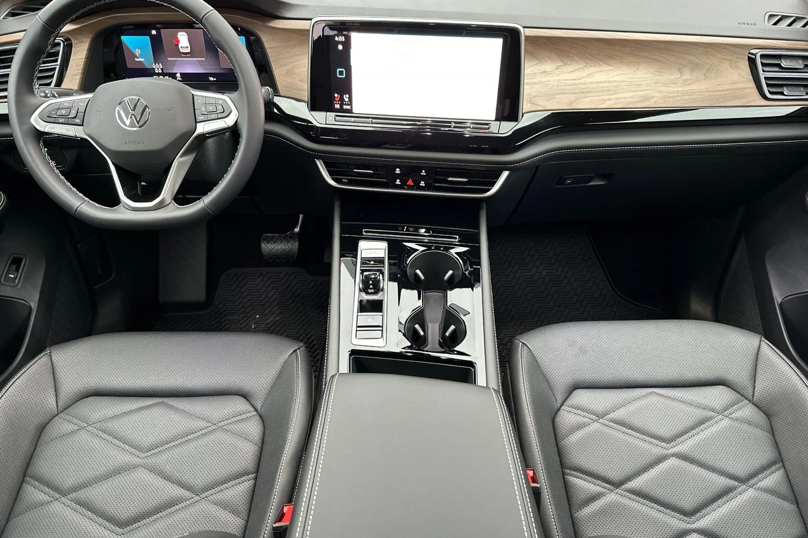 New 2026 Black Volkswagen 2.0T SE w/Technology image 12