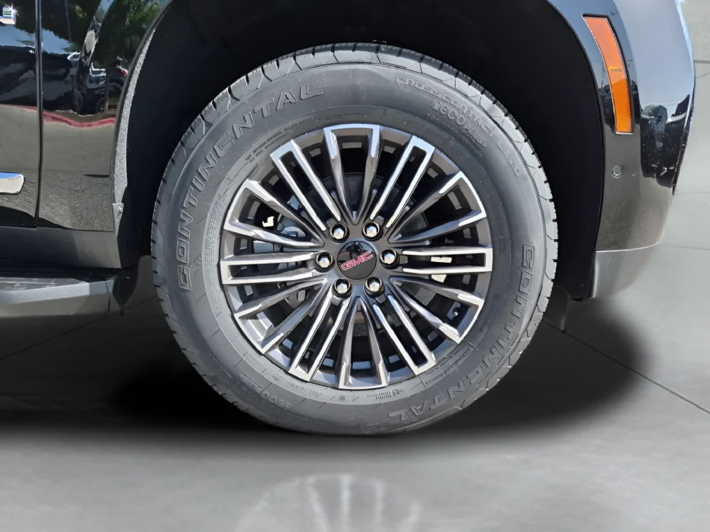 New 2026 Onyx Black GMC Elevation image 16