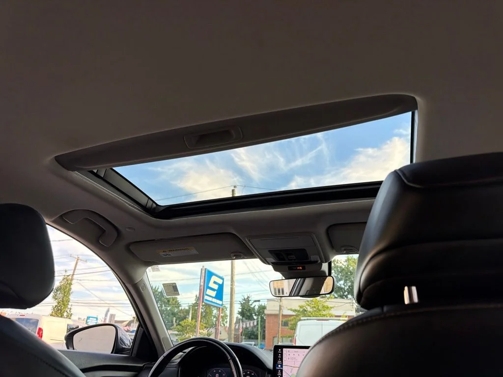 Used 2023  Honda Touring image 19