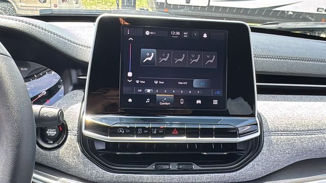 Certified Used 2025 Black Jeep Latitude image 25