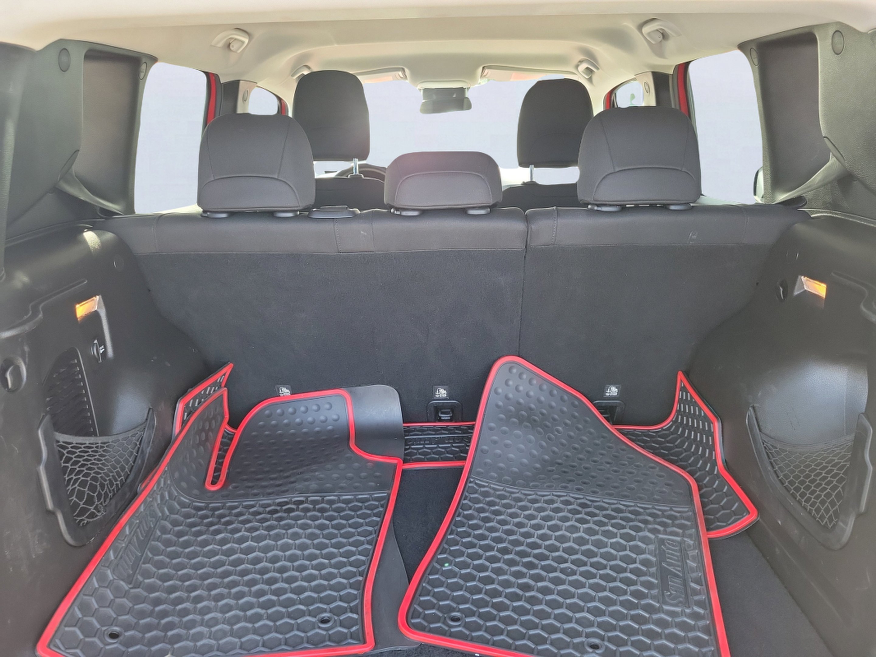Used 2017 Colorado Red Jeep Latitude image 7