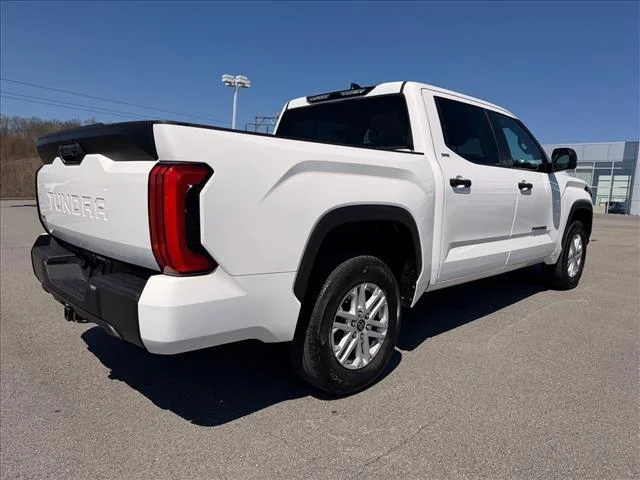Used 2024 Ice Cap Toyota SR5 image 5