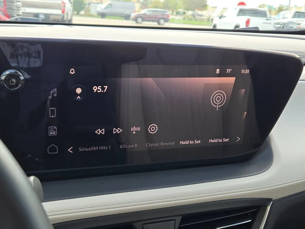 Used 2026 White Buick Avenir image 30