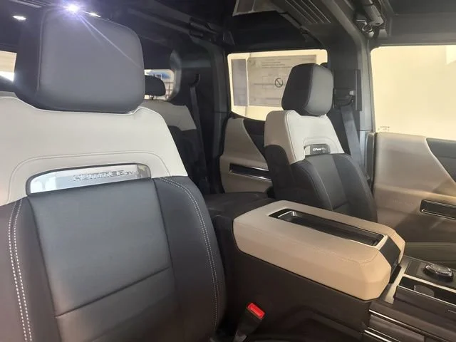 2026 GMC HUMMER EV 2X - Photo 38