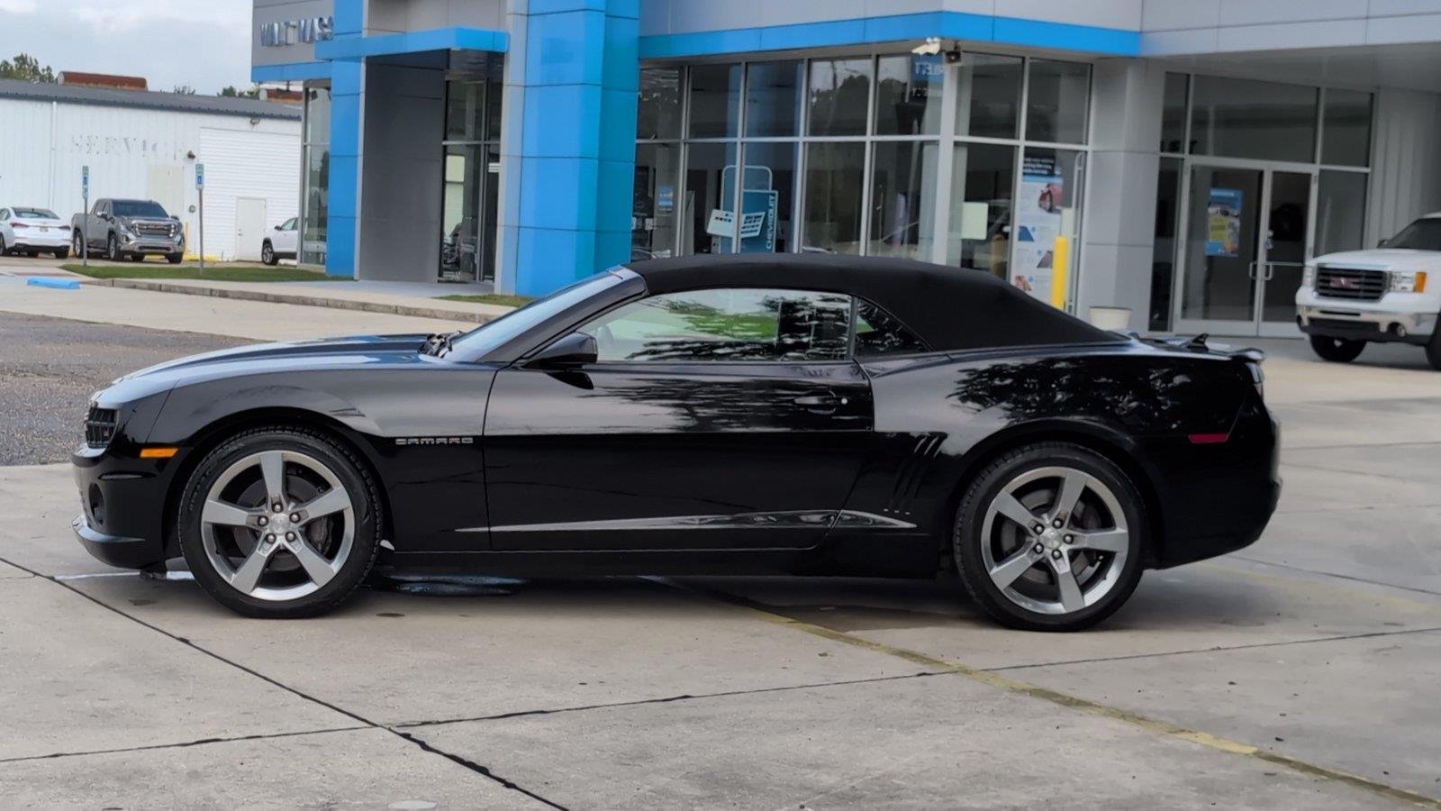 Used 2011 Black Chevrolet 2SS image 2