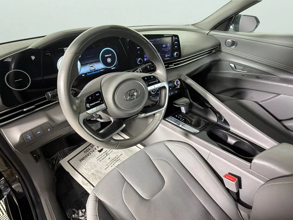 Used 2022 Black Hyundai SEL image 18
