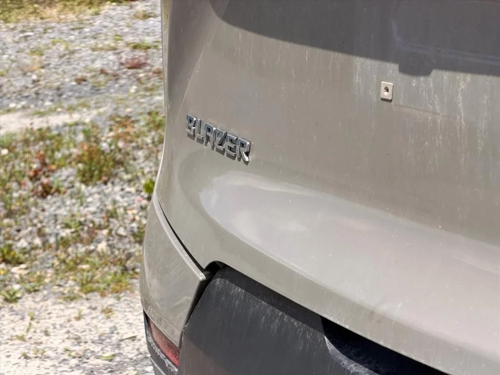 Used 2021 Gray Chevrolet LT image 19