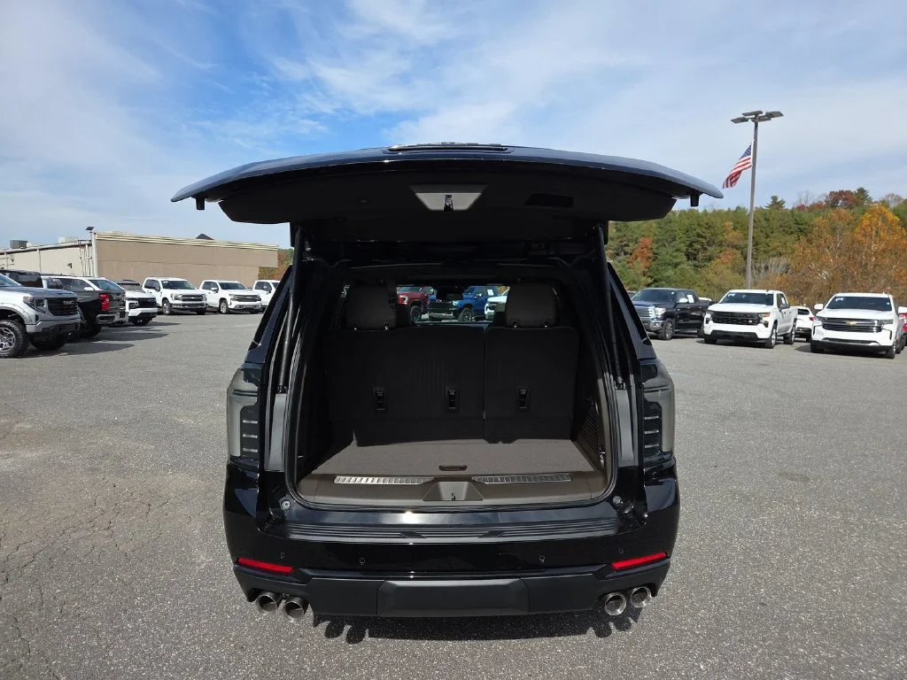 New 2027 Black Chevrolet Z71 image 26