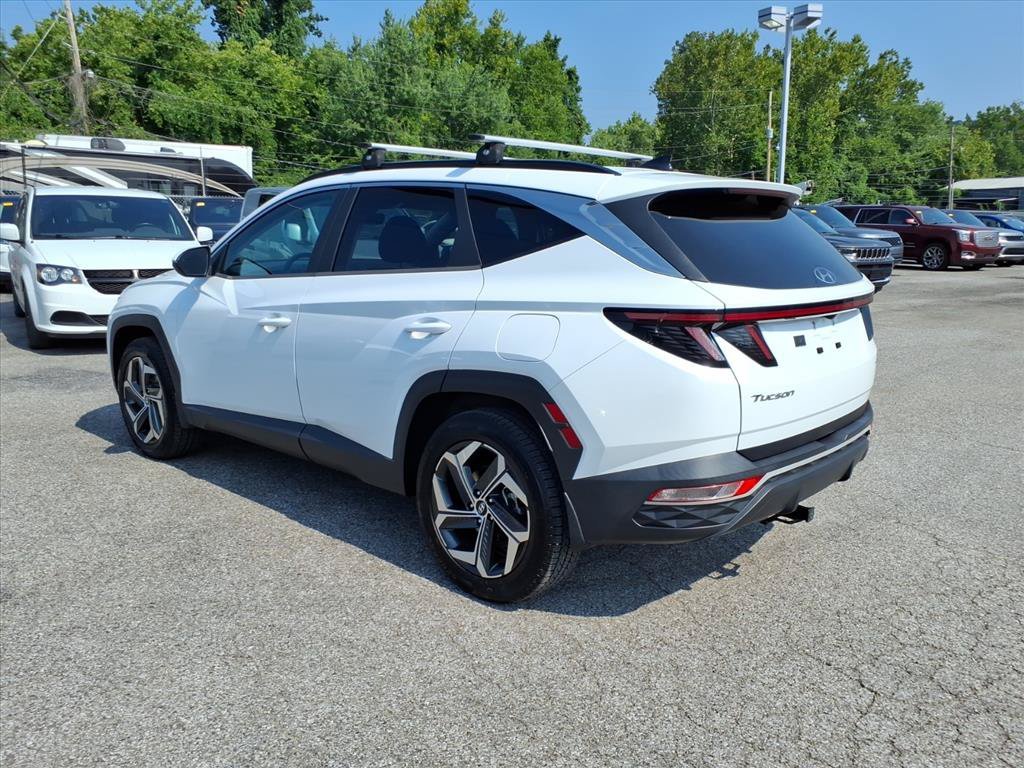 Used 2022 Quartz White Hyundai SEL image 5