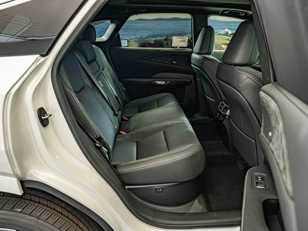 New 2026 Eminent White Pearl Lexus 350 Luxury image 33