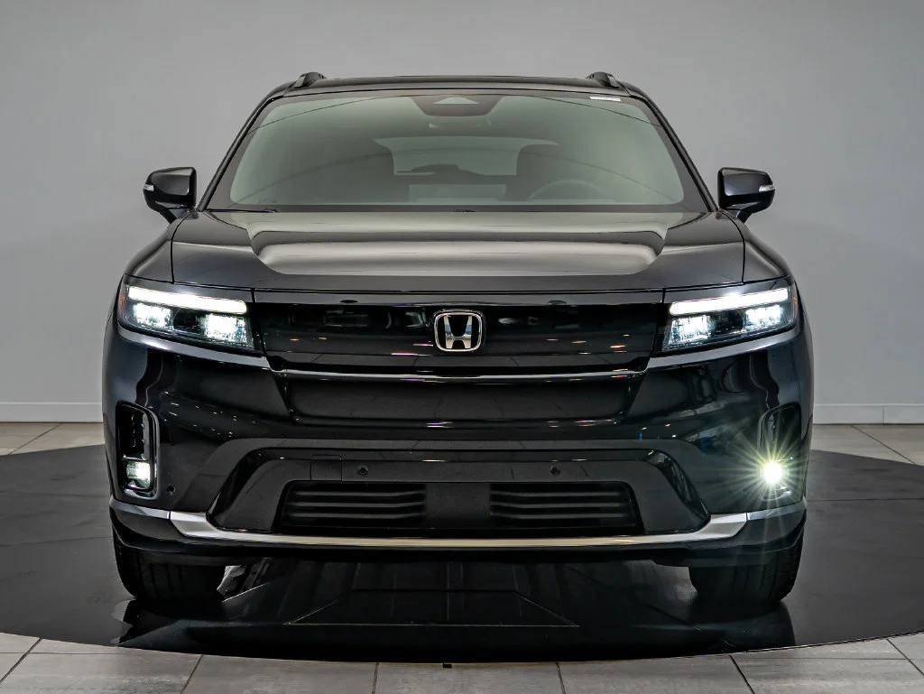 Used 2024 Black Honda Touring image 2