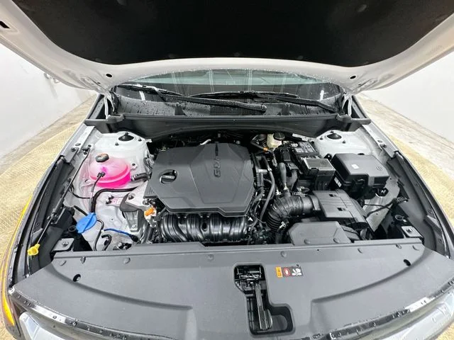 New 2026 Glacial White Pearl Kia EX image 18