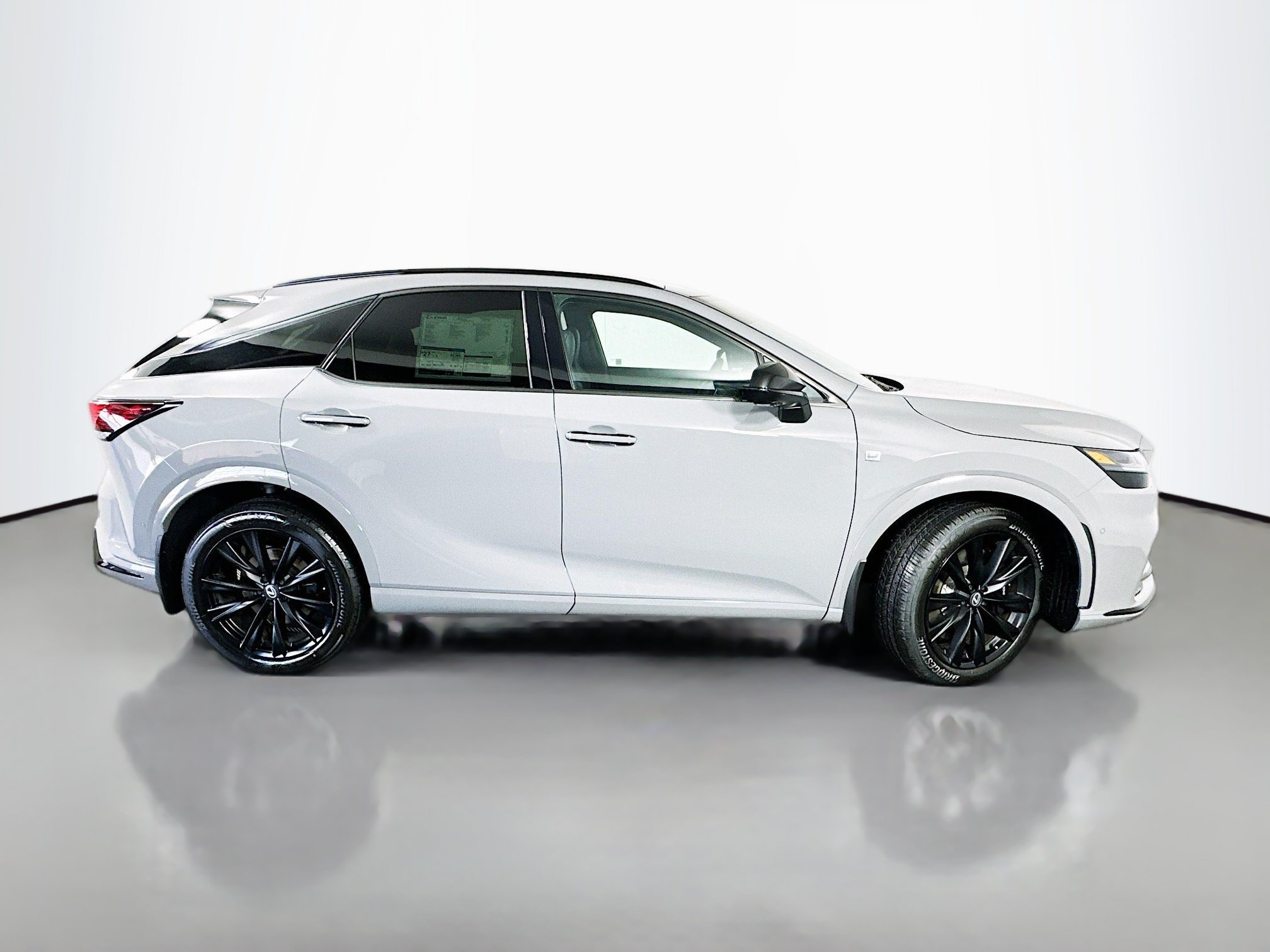 2026 Lexus RX 500h F-Sport - Photo 8