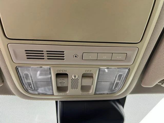 Used 2015 Gold Honda EX-L image 27