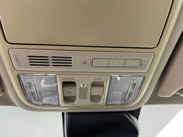 Used 2015 Gold Honda EX-L image 27