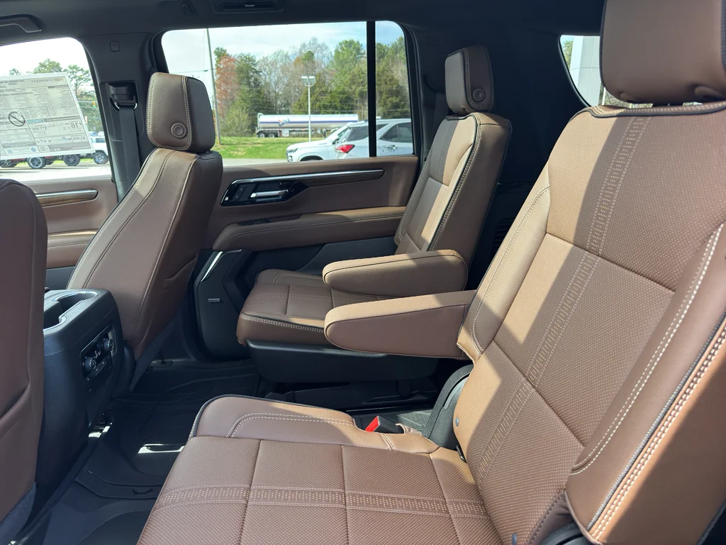 2026 Chevrolet Suburban High Country - Photo 27