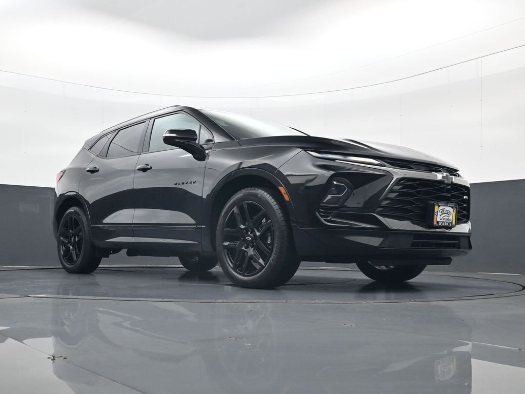 Used 2025 Black Chevrolet RS image 23