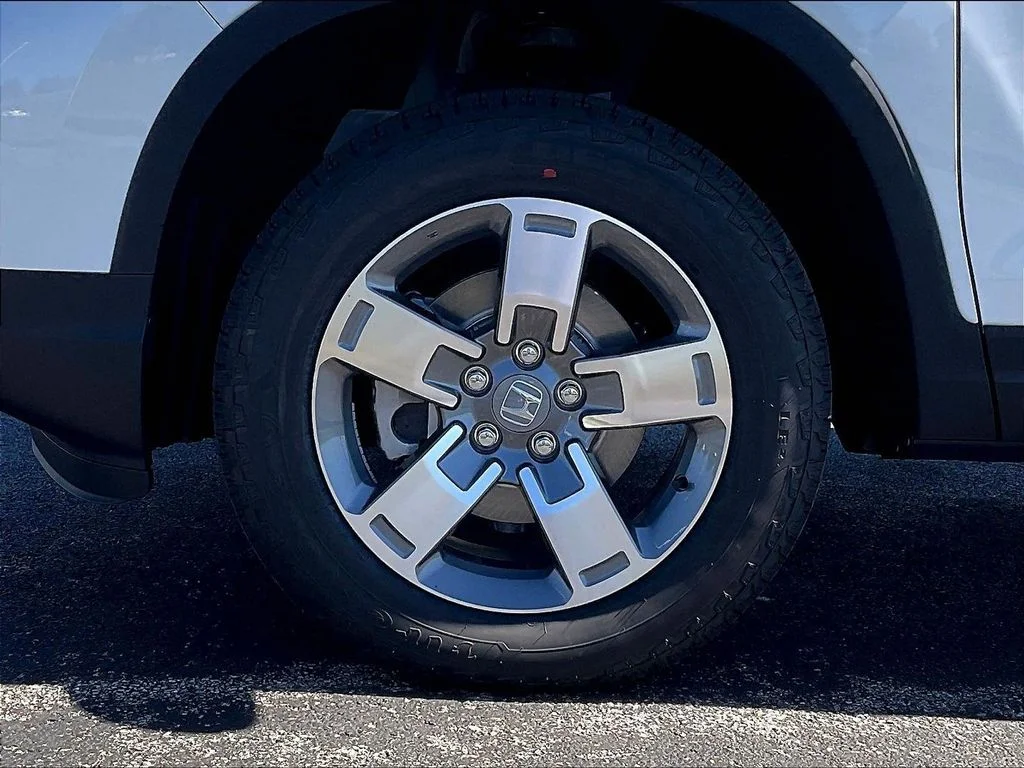 New 2026 Platinum White Pearl Honda RTL image 16