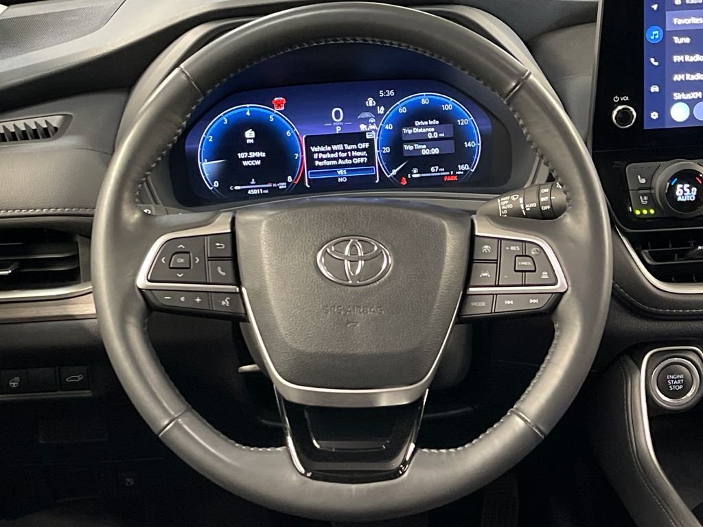 Used 2024  Toyota Limited image 19