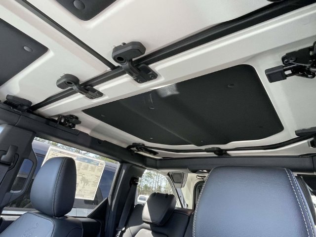 New 2026 Carbonized Gray Metallic Ford Badlands image 13