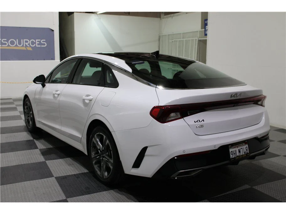 Used 2024 Glacial White Pearl Kia EX image 6