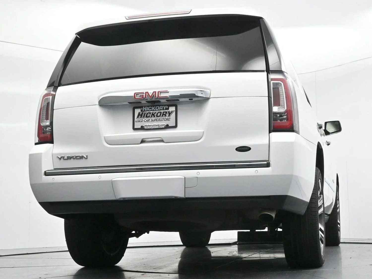 Used 2020 Summit White GMC Denali image 61