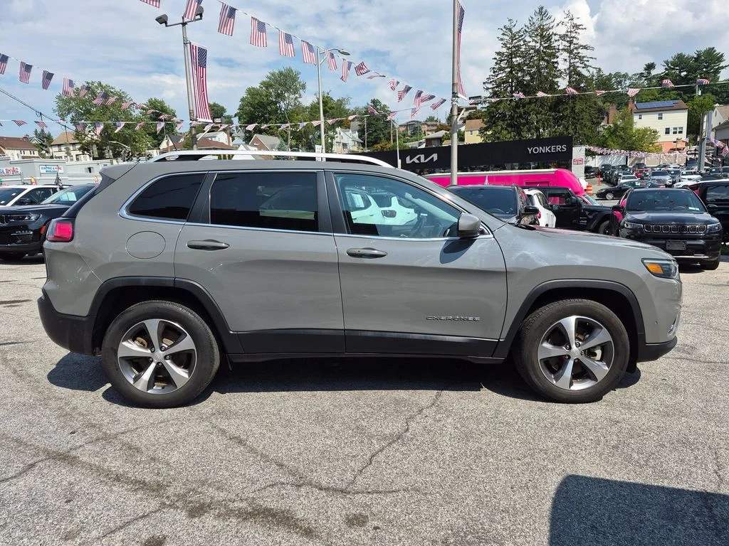 Used 2021 Gray Jeep Limited image 5