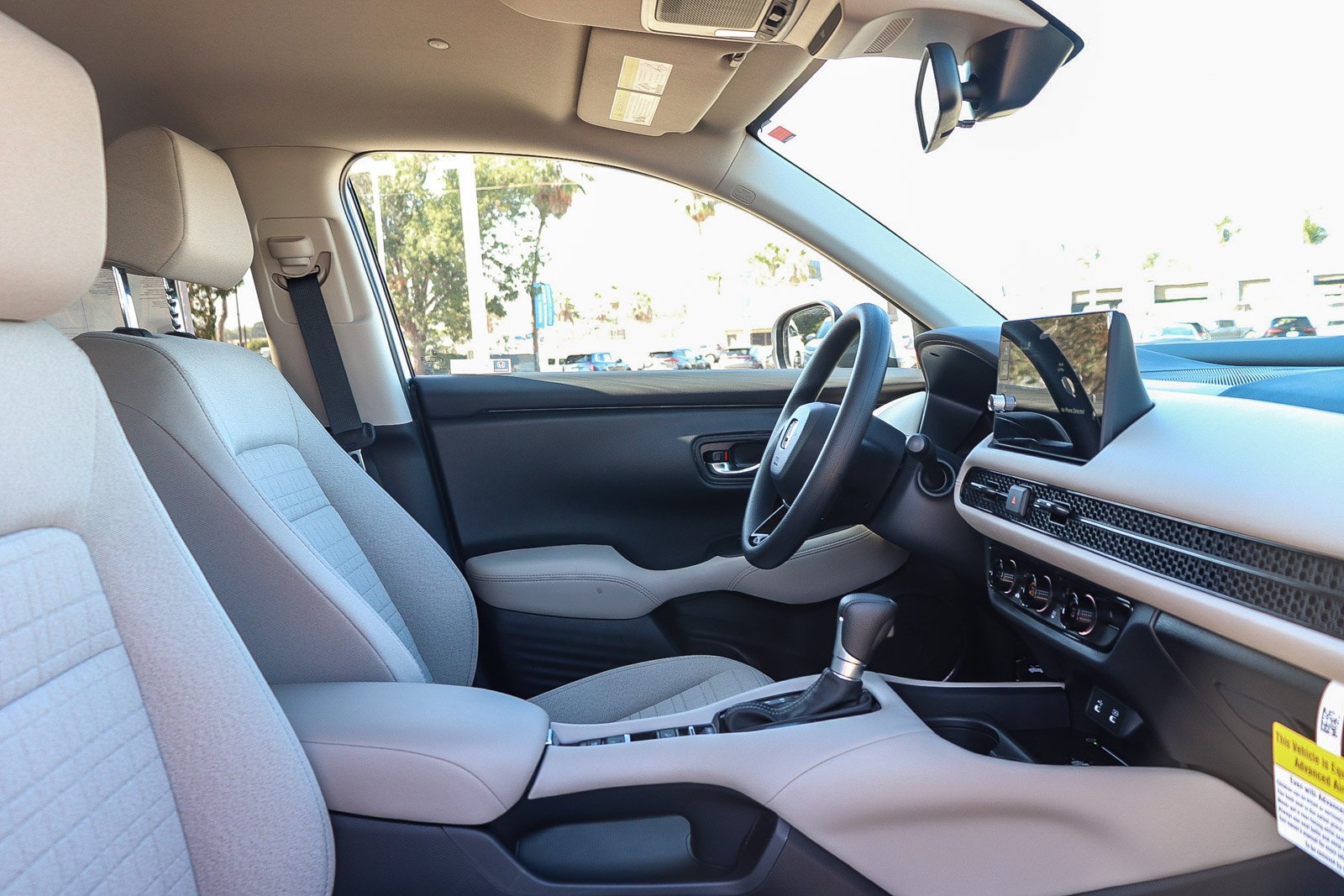 New 2027 Platinum White Pearl Honda LX image 18
