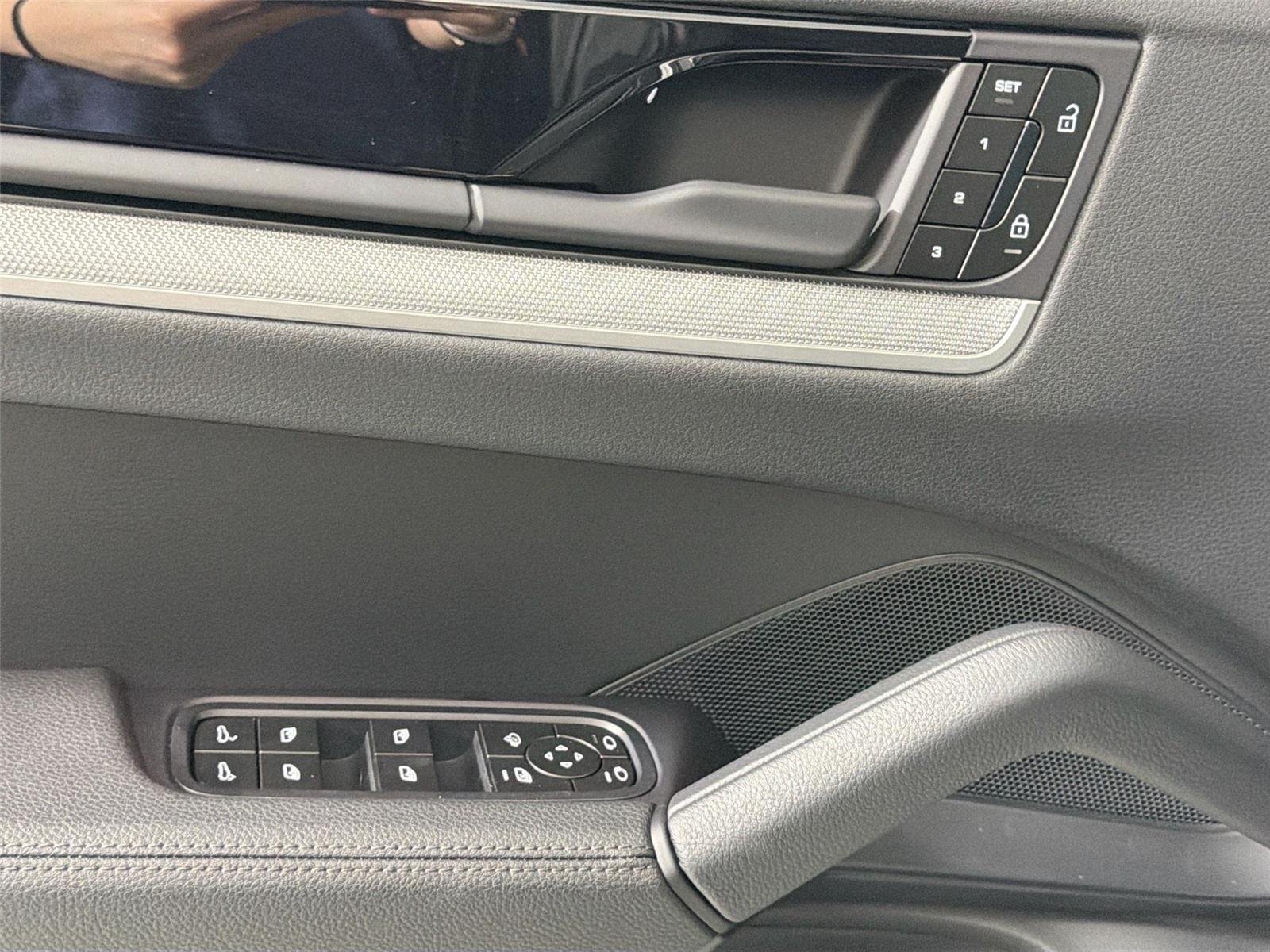 New 2025 Quartzite Grey Metallic Porsche Coupe image 31