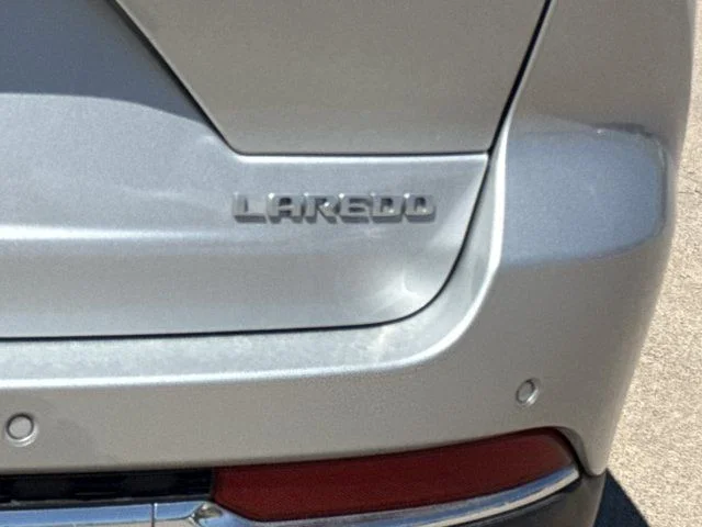 Used 2025 Silver Jeep Laredo X image 9